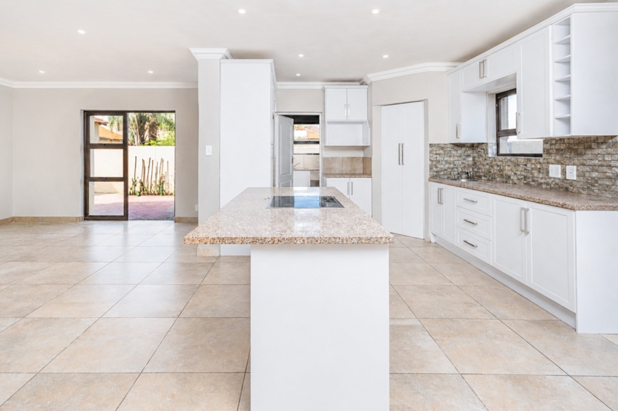 4 Bedroom Property for Sale in Melodie North West